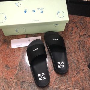 BRAND NEW , NEVER WORN OFF-WHITE SLIDES